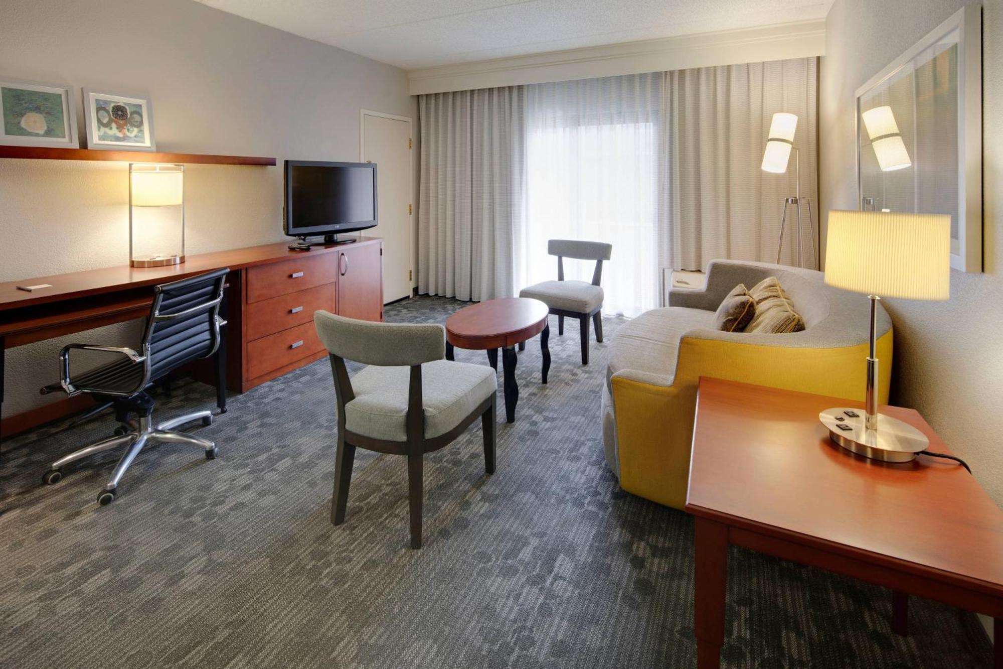 Courtyard Atlanta Norcross/Peachtree Corners Hotel Kültér fotó